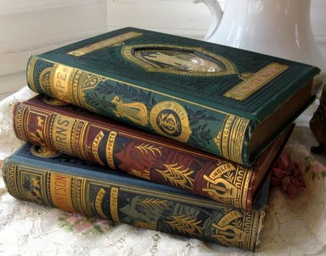 beautiful stack of books Decorating With Books, Victorian Books, Book Spine, Vintage Book Covers, Beautiful Book Covers, Books Art, Beautiful Cover, Antiquarian Books, World Of Books