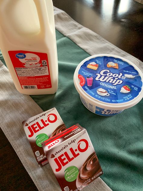 Chocolate Pudding Cool Whip Dessert, Chocolate Cream Pie With Pudding Jello, Pudding And Cool Whip Pie, Jello Pudding And Cool Whip Recipes, Pudding Cool Whip Pie, Cool Whip Pudding Pie, Jello Chocolate Pie, Cool Whip Pies Graham Cracker Crust, Pudding And Cool Whip