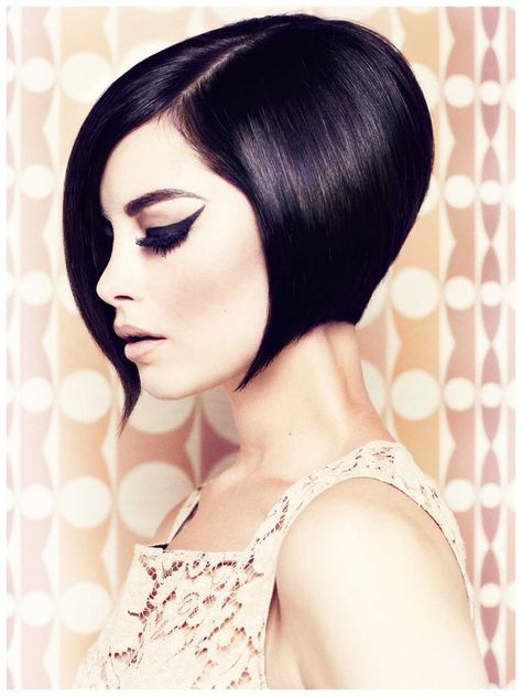 Going Short: How to Know if You're Ready for Short Hair Easy Party Hairstyles, Short Hair Cuts For Round Faces, Short Black Hair, Hair Styles 2014, Short Layered Haircuts, Round Face Haircuts, Best Short Haircuts, Winter Hair Color, Short Bob Haircuts