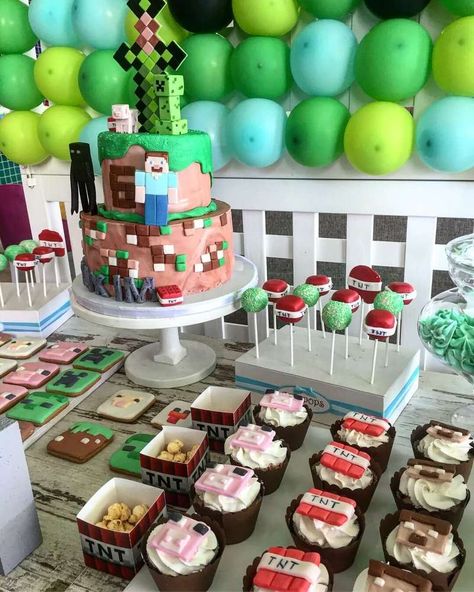 Maxim Minecraft party | CatchMyParty.com Birthday Cakes Girls Kids, Minecraft Birthday Party Ideas, Minecraft Birthday Party, Minecraft Cake, Minecraft Birthday, Minecraft Party, Girl Birthday Party, 9th Birthday, Girl Cakes