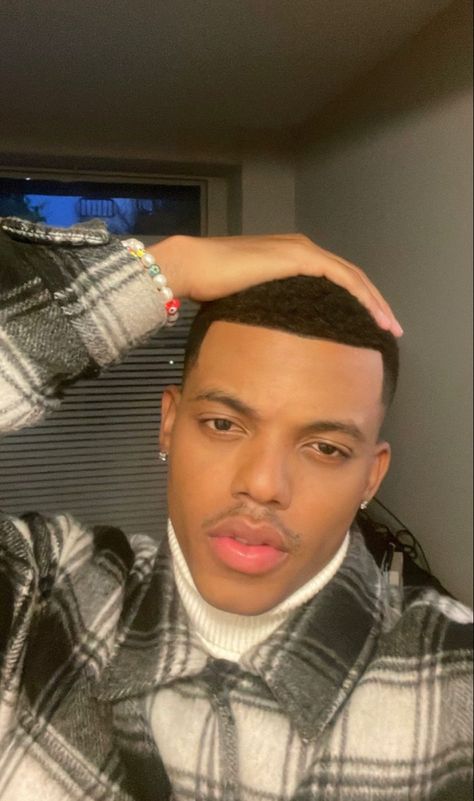 Jabari Banks Bel Air Outfits, Azealia Banks Wallpaper, Jabari Banks Bel Air, Jabari Banks, Azealia Banks Tweets, Fresh Prince Of Bel Air Tyra Banks, Tiktok Crush, Air Cast, Celebrity Boys