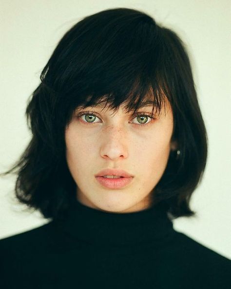 Black Hair Green Eyes, Hair Colour For Green Eyes, Colour Ideas, Trendy Hair Color, Aesthetic Pfp, Hazel Eyes, Cool Hair Color, Hair Color For Black Hair, Hair Color Trends