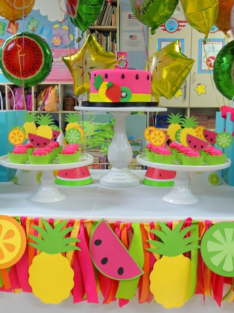 Tutti Fruity Party, Tutti Frutti Birthday Party, Fruit Birthday Party, Watermelon Birthday Parties, Tropical Birthday Party, Fruit Birthday, Girls Birthday Party Themes, Second Birthday Ideas, Fiesta Tropical