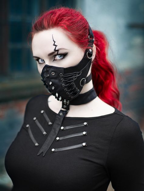 Gothic Masks, Face Harness, Punk Mask, Alt Style Inspiration, Goth Mask, Gothic Girl Art, Gothic Mask, Gold Outfit, Cool Masks