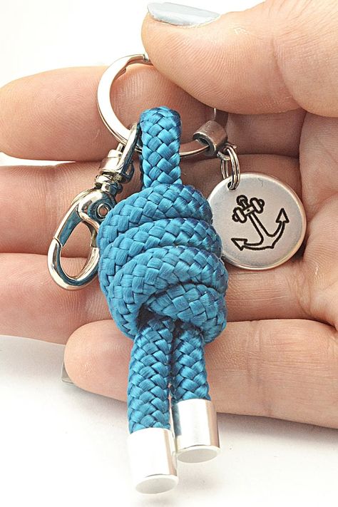 Personalized Rope Keychain Paracord Sailor Gift Nautic Knot Custom Engraved Cord Rope Key Holder Sailing Accessory Nautical Gift Keychain - Etsy Portugal Nautical Rope Crafts, Keychain Paracord, Anchor Keychain, Ocean Bedroom, Rope Keychain, Nautical Accessories, Gifts For Sailors, Paracord Keychain, Nautical Rope