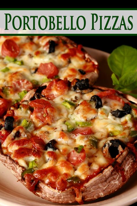 2 deluxe keto portobello pizzas on a plate. They are topped with green pepper, pepperoni, and black olives. Pizza Stuffed Portabella Mushrooms, Mushroom Pizza Portobello, Portabella Mushroom Pizza, Pizza Dinner Recipes, Portabella Mushrooms Recipes, Portobello Mushroom Pizza, Portobello Pizza, Mushroom Pizza Recipes, Pizzas Recipe