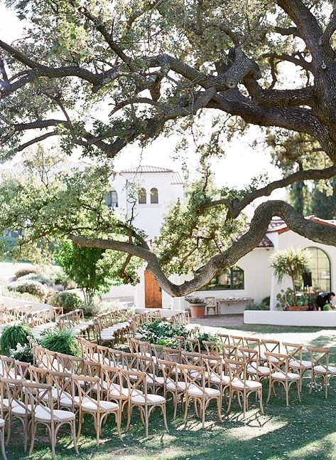 Rustic and Elegant Ojai Valley Inn Wedding on Southern California Bride by Michel B. Events -  Ojai Valley Inn - Michelle Beller Photography Inn Wedding, California Wedding Aesthetic, Wedding Venues California, Southern California Wedding, Inns Of Aurora Wedding, Ojai Valley Inn Farmhouse, Ojai Wedding Venues, Ojai Valley Inn Wedding, Ojai Valley Inn Farmhouse Wedding