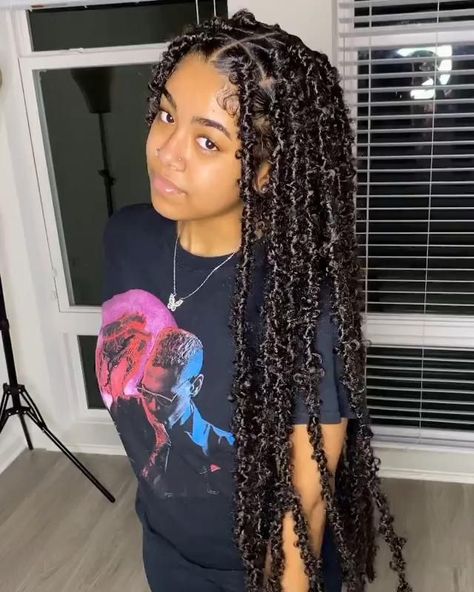 Xtrend Butterfly Locs Crochet Hair 24 Inch Pre Looped Distressed Locs Crochet Braids Distressed Braids, Butterfly Locs With Color, Hairstyles Faux Locs, Butterfly Locks, Butterfly Locs Crochet Hair, Butterfly Locs Crochet, Distressed Locs, Trendy Braids, Bantu Knot Hairstyles