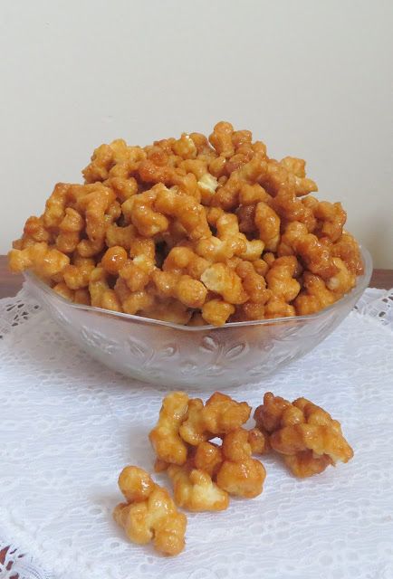 Caramel Popcorn Twists | The English Kitchen Caramel Corn Recipes, Popcorn Recipes Caramel, The English Kitchen, Twisted Recipes, English Kitchen, Appetizers Easy Finger Food, English Kitchens, Easy Eat, Caramel Corn