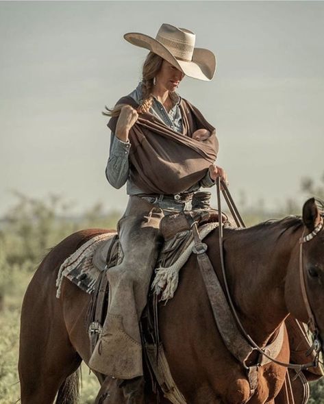 Cowboy Aesthetic, Wild West Cowboys, Witch Of The West, Cowgirl And Horse, Western Life, Cowgirl Aesthetic, Horse Aesthetic, Cowboys And Indians, Cowboy Up