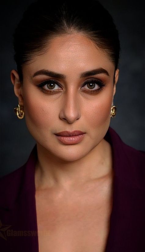 Karina Kapoor, Kareena Kapoor Photos, Bridal Hair Buns, Actress Without Makeup, Square Face Shape, Kareena Kapoor Khan, Actor Picture, Nose Jewelry, Kareena Kapoor