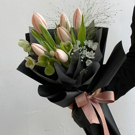 College Graduation Flowers Bouquet, Rare Anthurium, Graduation Flowers Bouquet, Graduation Bouquet, Anthurium Plant, Flowers For Men, Graduation Flowers, Easter Craft Decorations, Boquette Flowers