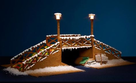 Gingerbread bridge Cool Gingerbread Houses, Ginger House, Gingerbread House Designs, All Things Gingerbread, Gingerbread House Cookies, Gingerbread Village, Candy House, Gingerbread Recipe, Christmas Gingerbread House