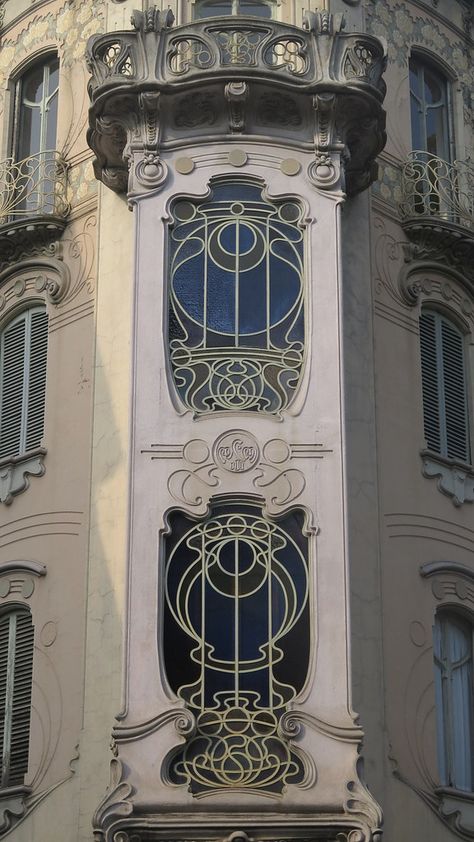 Noveau Art Architecture, Parisian Art Nouveau, Art Deco Nouveau, Art Nuevo Architecture, Art Nouveau Houses, Liberty Art Nouveau, Art Nuevo Design, Art Nouveau Window Design, Art Nouveau Buildings