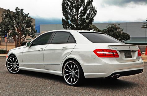 White Mercedes Benz E350 W212 White Mercedes Benz, E350 Mercedes, Custom Mercedes Benz, White Mercedes, Custom Mercedes, Mercedes Benz E63, Mercedes Benz E63 Amg, Mercedes W211, Benz E350