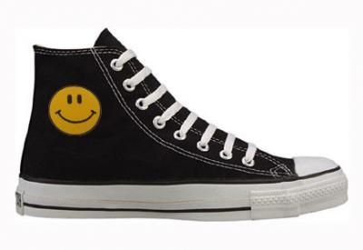 Converse Chuck Taylor All Star Hi Top Custom with Smiley Face : American Athletics Converse Chuck Taylor Black, Cool Converse, Black Canvas Shoes, Black And White Converse, Black High Top Converse, Sneaker Magazine, Black Converse, Summer Sneakers, Converse Sneakers