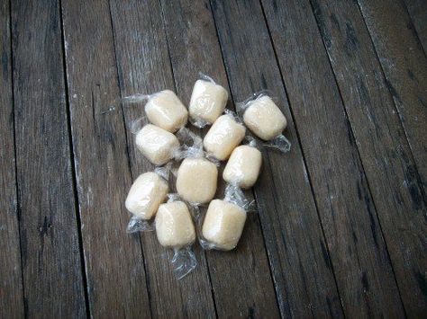 Pastillas Milk Candy Recipe, Pastillas Recipe, Polvorones Recipe, Patty Food, Buffalo Milk, Pinoy Dessert, Clean Sweets, Goat Milk Recipes, Filipino Food Dessert