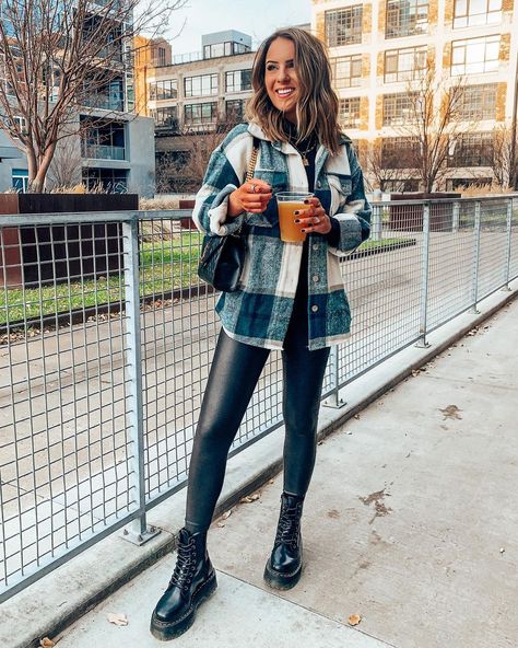 Lauren Meyer | Lo Meyer Blog on Instagram: “i mean... it was gonna happen eventually 🙃👢✨ #docmartens Also swipe for a few snaps from a super fun weekend 🤍 shop yday’s outfit via the…” Doc Martin Outfits, Doc Martens Outfits, Combat Boot Outfit, Shacket Outfit, Dr Martens Outfit, Leather Leggings Outfit, Look Rock, Outfits Petite, Cute Fall Outfits