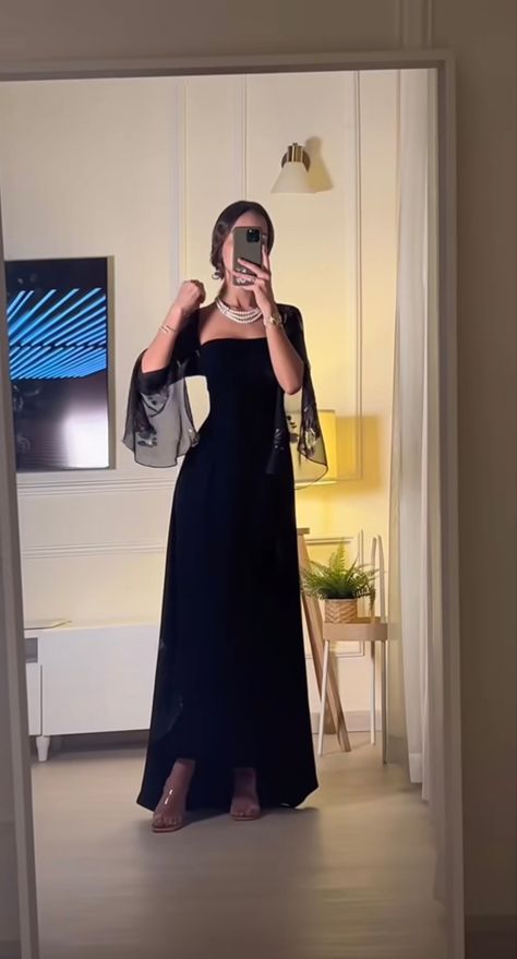 Simple Elegant Dresses Short, Modest Prom Dresses Aesthetic, Modest Glam Dresses, Modest Prom Outfits, Navy Gown Accessories, Modest Fancy Dress, Black Prom Dresses Modest, Prom Dress Elegant Classy, Fancy Dresses Modest