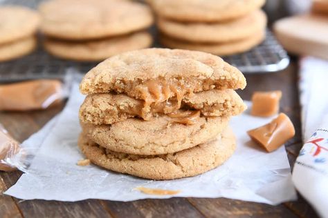 Brown Butter Caramel Snickerdoodles Caramel Snickerdoodles, Mels Kitchen Cafe, Brown Butter Caramel, Mels Kitchen, Snickerdoodle Bars, Caramel Apples Homemade, Homemade Egg Noodles, Butter Caramel, Chocolate Chip Cake