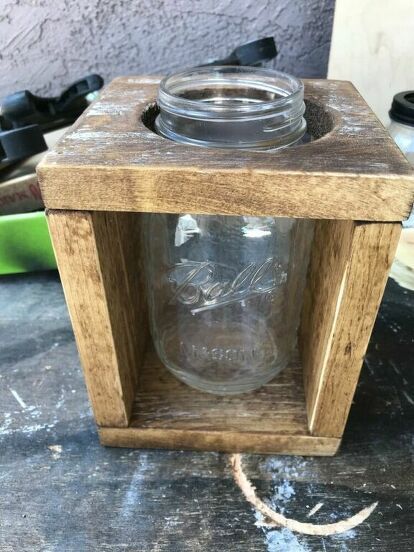 How to Build a Mason Jar Rustic Vase DIY | Hometalk Barnwood Projects, Mason Jar Holder, Box Centerpiece, Diy Mailbox, Vase Diy, Mason Jar Vases, Diy Xmas Gifts, Rustic Vase, Center Point