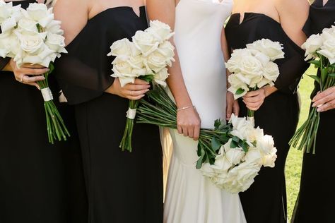 Bridesmaid Dresses Modern, White Rose Bouquets, White Bridesmaid Dresses Long, Long Stem Bouquet, Black Bridesmaid Dresses Long, Rose Bridesmaid Bouquet, White Rose Bouquet, Black Bridesmaid, Modern Wedding Flowers