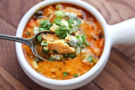 If you love buffalo sauce, you'll love this buffalo chicken soup with orzo pasta. Soups Paleo, Chicken Soup With Orzo, Diet Soups, Soup With Orzo, Whole 30 Soup, Paleo Buffalo Chicken, Buffalo Chicken Soup, Diet Soup, Crazy Food