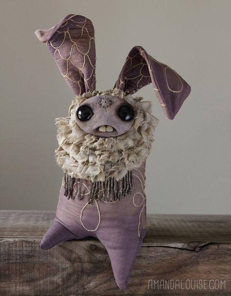 Amanda_Louise_Spayd_beautifulbizarre_05 Chris Ryniak, Bizarre Magazine, Beautiful Bizarre, Textile Art Dolls, Meet The Maker, Dust Bunnies, Fairy Art Dolls, Ugly Dolls, Cute Fantasy Creatures