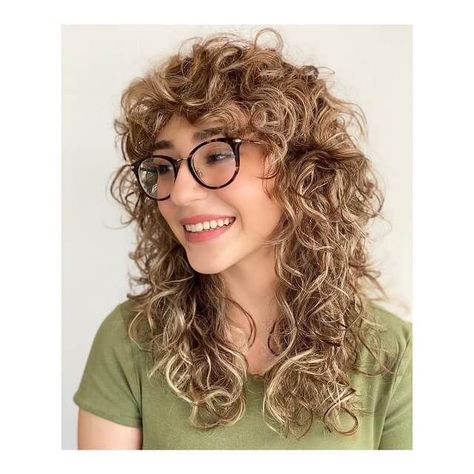 70s Hairstyles | Curly Shag 70s Hairstyles, Curly Shag, 70s Hair, Hippie Hair, Medium Curly Hair Styles, Haircut Inspiration, Haircuts For Curly Hair, Long Curls, Curly Hair Cuts