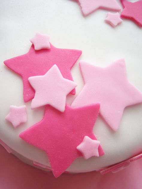 Star fondant decorations Fondant Stars, Fondant Decorations, Bday Cake, 3rd Birthday, Fondant, Cupcake, Sugar Cookie, Birthday Cake, Baking