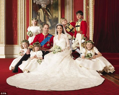 Lady Louise, pictured behind Prince William, was a bridesmaid at the royal wedding in 2011... Ducesa Kate, Royal Wedding 2011, Principe William Y Kate, Kate Und William, Düşes Kate, William E Kate, Middleton Wedding, Kate Middleton Wedding, Prins William