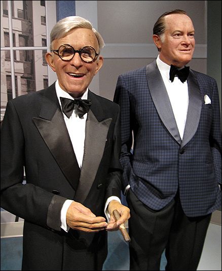 Wax Figures, Celebrities Who Died, George Burns, Hope Photos, Wax Museum, Bob Hope, Madame Tussauds, Famous Celebrities, Tv Stars