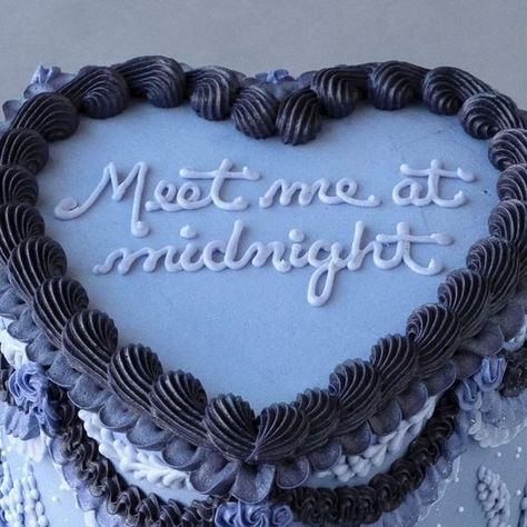 Vegan Treats, Inc. on Instagram: "Countdown to 2024 with our 'Meet Me at Midnight' cakes! Get ready to ring in the New Year Swift-style! ✨ Our 'Lavender Haze' heart-shaped cookies and cream cake is available through the weekend. #MidnightCelebration #TaylorSwiftCake #cake #vegancake #vegantreats #taytay #vegantreatsbakery #cakesofig #cakedesign #bethlehempa #cakestagram #cakespiration #cakesofinstagram #cakestyle #cakedecorating #newyears #newyearscake #swiftie #taylorswift #midnights #lavenderhaze #lookwhatyoumademedo #swifties" Midnights Taylor Swift Birthday Theme, Taylor Swift Heart Cake, Meet Me At Midnight Party, Bolo Taylor Swift, 2023 Countdown, Midnight Cake, Taylor Swift Cake, Taylor Swift Birthday Party Ideas, Taylor Swift Images