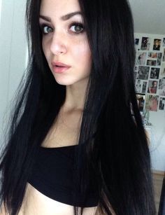 Natural black hair Black Hair Fair Skin, Natural Makeup Pale Skin, Black Dark Hair, Black Hair Hairstyles, Black Hair Pale Skin, Black Hair Ideas, Hair Tumblr, Pale Skin Makeup, Pale Makeup