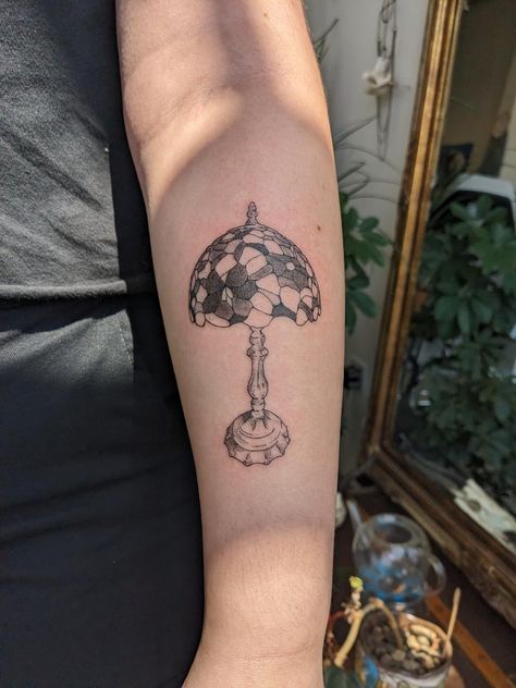 tattoo by @.smallbirdsbutalsolargerbirds on instagram #lamp #tattoo #lamptattoo Turkish Lamp Tattoo, Tiffany Lamp Tattoo, Lamp Tattoo, Lantern Tattoo, Tiffany Style Lamp, Tiffany Lamp, Leg Sleeve, Subtle Tattoos, Arm Tattoos