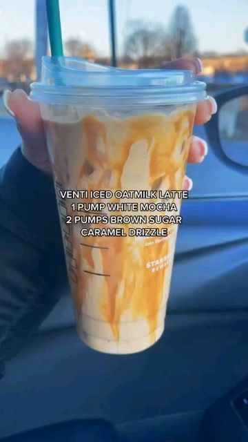 Starbucks Lattes, Starbs Drinks, Starbies Drinks, Teacher Lunch, Starbucks Drink Menu, Coffee Orders, Caramel Dessert, Starbucks Secret Menu Recipes, Cold Starbucks Drinks