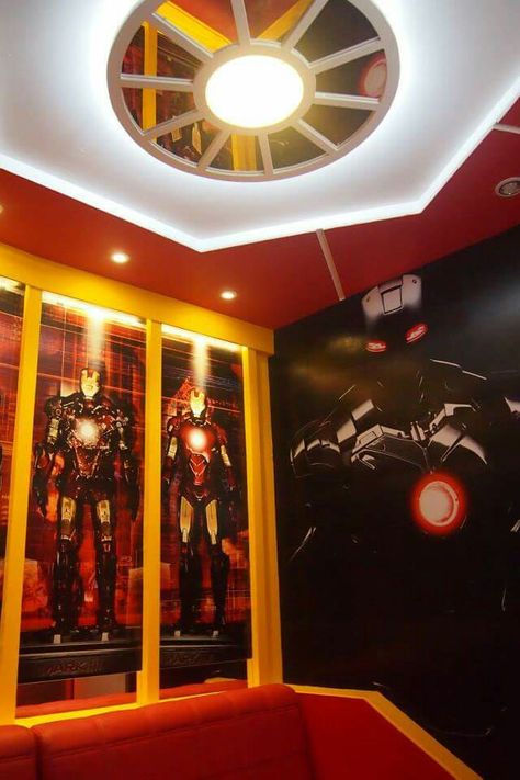 Iron Man room 1 Iron Man Room Decor, Iron Man Room Ideas, Iron Man Bedroom, Flash Bedroom, Iron Man Room, Man Room Decor, Man Room Design, Iron Room, Iron Man Theme