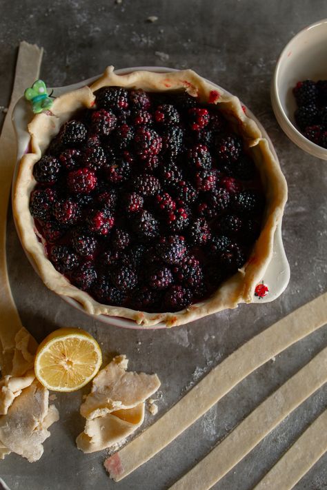 Bramble Patch Blackberry Pie: Summer Dessert Recipe Blackberry Pie Filling, Blackberry Filling, Relish Sauce, Brunch Cake, Blackberry Pie, Summer Sweets, Canning Jam, Cottagecore Country, Country Summer