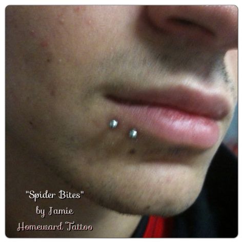 Spider bites Spider Bites Piercing, Spiderbite Piercings, Finger Piercing, Spider Bite Piercing, Spider Bites, Cool Piercings, Tattoos And Piercings, Piercings, Cool Hairstyles