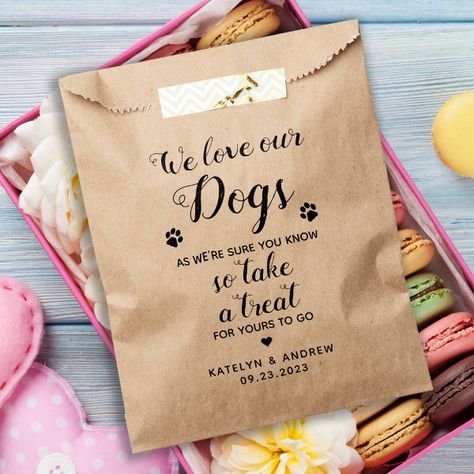 We Love Our Dogs Biscuit Bar Dog Treat Wedding Favor Bag Dog Treat Wedding, Rustic Wedding Favors For Guests, Dog Party Favors, Wedding Goodie Bags, Doggie Bag, Wedding Funny, Wedding Favor Table, Biscuit Bar, Wedding Pets