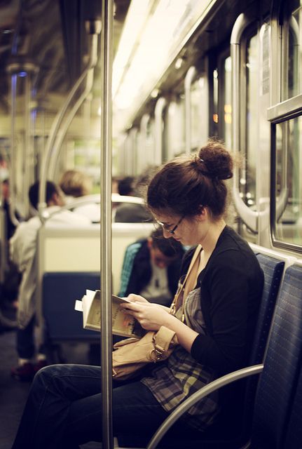 86/365 by ro.p., via Flickr People Reading, Woman Reading, Reading A Book, World Of Books, Story Inspiration, 인물 사진, Book Nooks, I Love Books, Love Reading