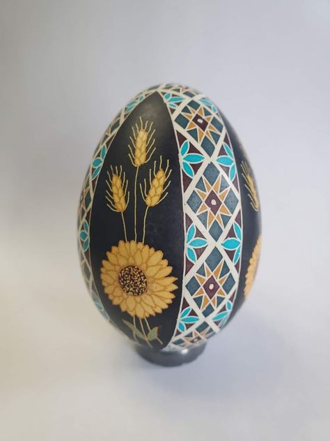 Ukrainian Egg Designs, Pysanky Patterns, Pysanka Eggs, Egg Artwork, Pysanky Eggs Pattern, Goose Eggs, Egg Decor, Pysanky Eggs, Ukrainian Easter Eggs