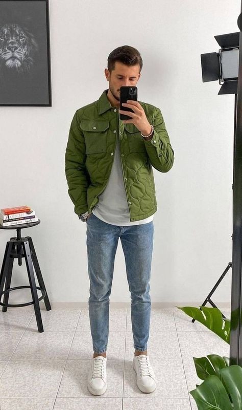 Men's Fashion Blog - Casual Outfits - Formal Outfits - Semi-Formal Outfits - Summer Outfit - Winter Outfit Green Overshirt Outfit Men, Exo Fashion, Casual Sporty Outfits, Mens Casual Outfits Summer, Men Fashion Casual Shirts, Stylish Men Casual, Mens Casual Dress Outfits, Street Fashion Men Streetwear, Men Stylish Dress