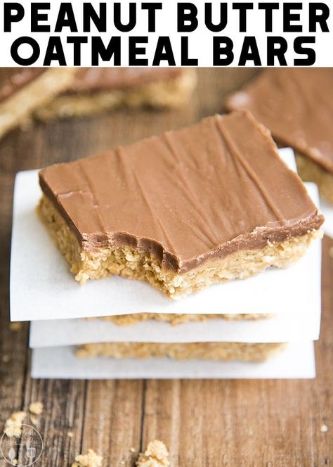 These peanut butter oatmeal bars are rich and hearty peanut butter cookie bars packed full of oatmeal, and topped with more creamy peanut butter and a rich chocolate frosting - perfect for a crowd! Pumpkin Peanut Butter, Oatmeal Bars Recipes, Peanut Butter Cookie Bars, Peanut Butter Oatmeal Bars, Peanut Butter Fingers, Peanut Butter Oatmeal Cookies, Chocolate Oats, Butter Bars, Peanut Butter Oatmeal