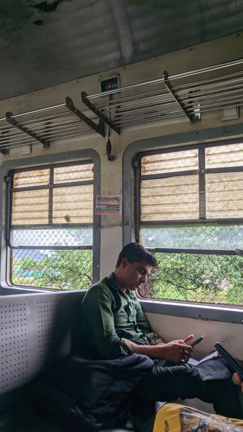 Local Train Aesthetic, Mumbai Local Train, Aesthetic Mumbai, Mumbai Local, Local Train, Window Photography, Visual Library, Instagram Graphics, Instagram Background