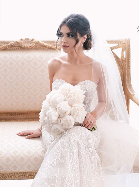 Updo With Long Veil, White Peony Bouquet, Berta Gowns, Bridal Bouquet Styles, Soft Updo, Wedding Checklists, Glam Bride, Peony Bouquet, Hollywood Wedding