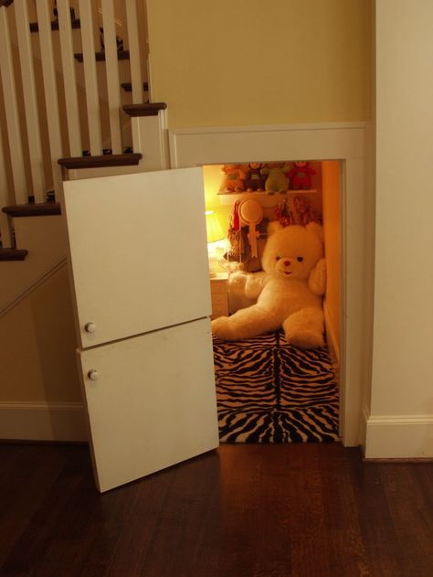 Every kid should have a secret hiding place...so cute! Converted Closet, Closet Nook, Secret Hiding Places, Hidden Spaces, Secret Room, Under The Stairs, Stair Case, Hidden Rooms, Hiding Places