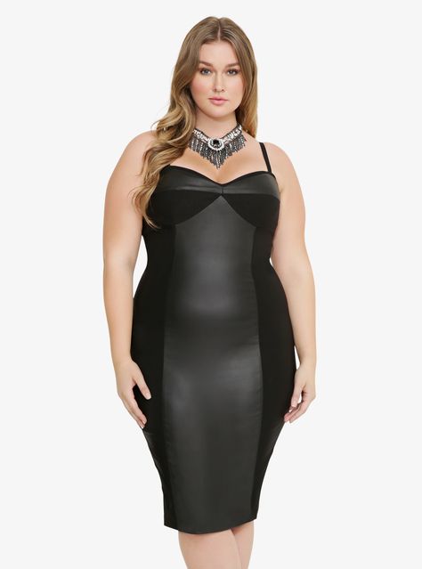 1920s Style Dresses Plus Size | NEW Vintage Style Plus Size Dresses for Sale @VintageDancer.com Hunter Mcgrady, Black Pencil Dress, Smaller Waist, Stop Staring, Christmas 2014, Black Pencil, Trendy Plus Size Clothing, Leather Dresses, Curvy Outfits