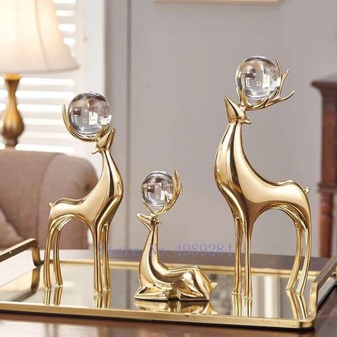 Deer Living Room, Copper Home Accessories, Metal Figurines, Christmas Living Rooms, Decor Home Living Room, Wine Room, Metal Crafts, Elegant Decor, Rooms Home Decor