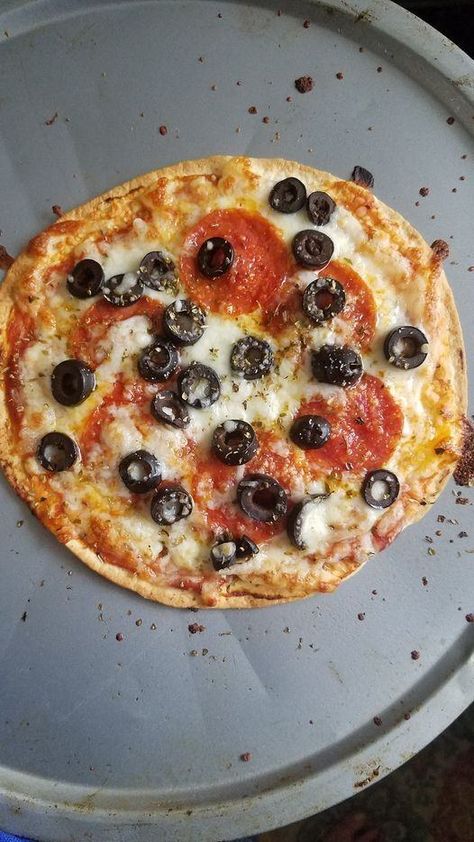 Keto & Low Carb Ideas | Used one of my low carb tortillas to make a pizza for lunch | Facebook Keto Tortilla Pizza, Low Carb Tortilla Pizza, Low Carb Ideas, Carb Balance Tortillas, Tortilla Recipes, Make A Pizza, Healthy Low Carb Snacks, Keto Tortillas, Fried Tortillas